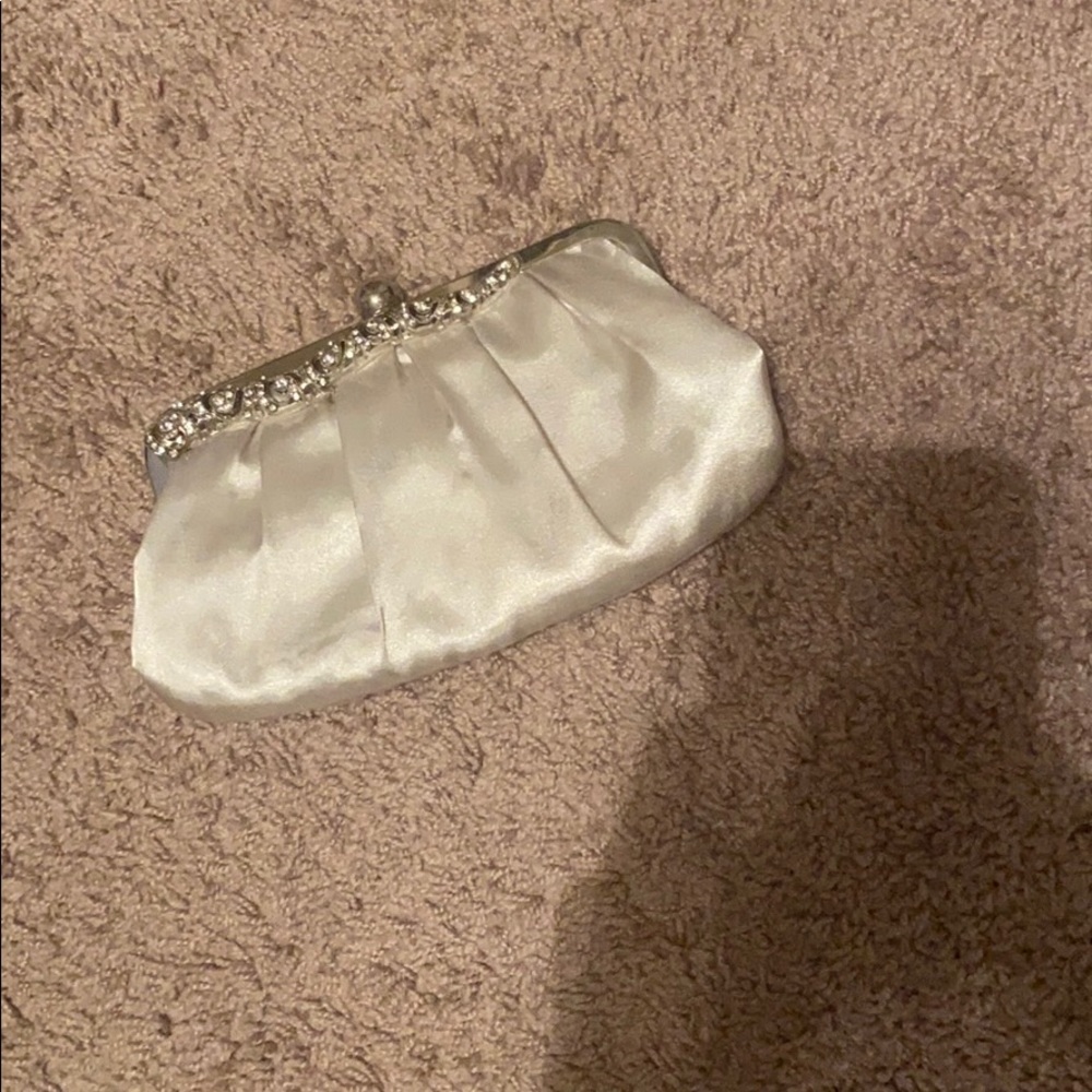 Cream clutch